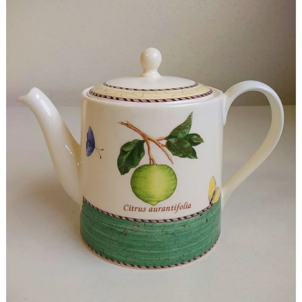 Wedgwood Queen's Ware Sarah's Garden Porcelain Tea Pot